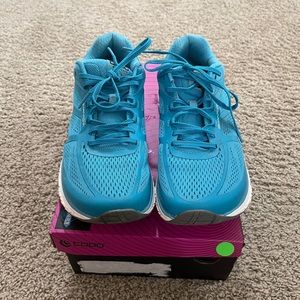 Topos Phantom size 9